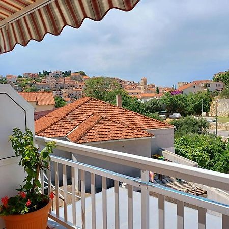 Rooms & Apartments Dolac Хвар Экстерьер фото